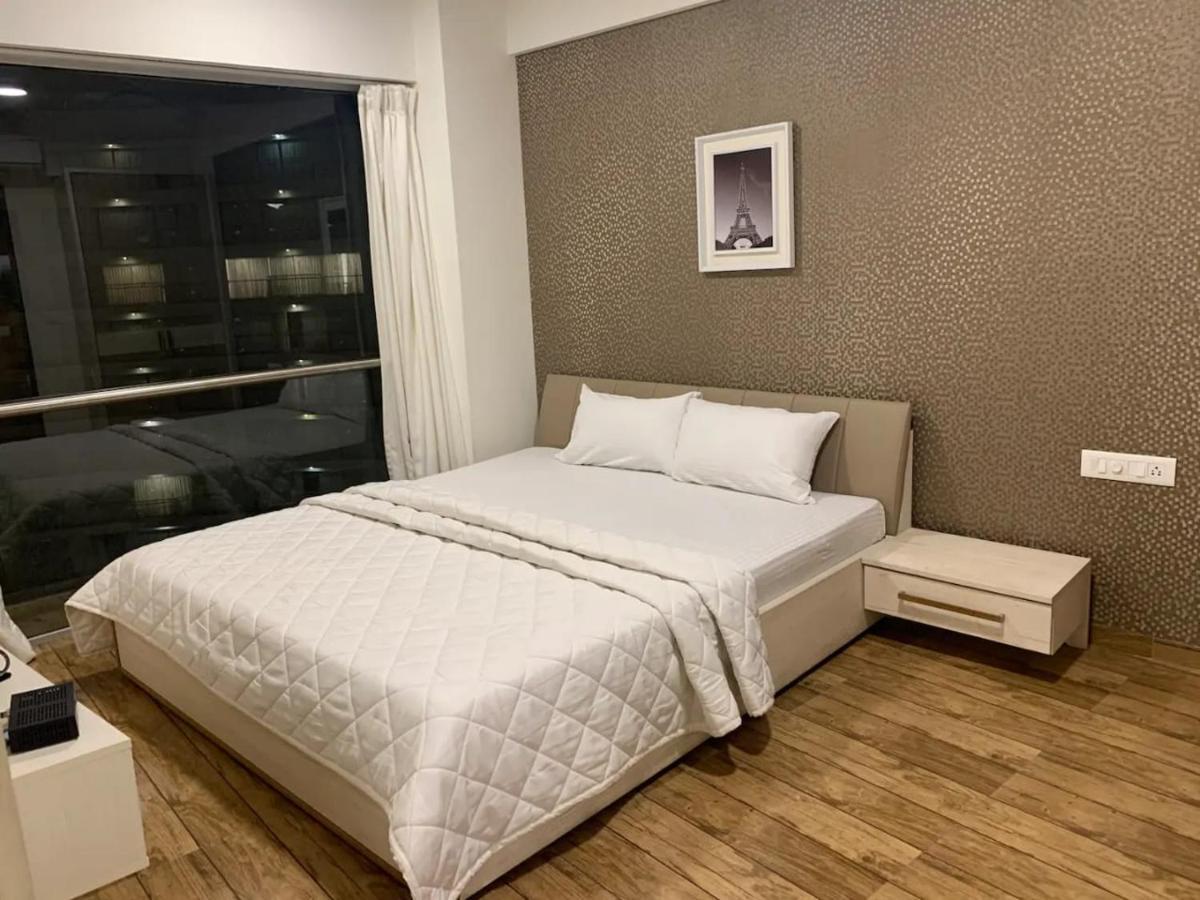 Honest Homes At Rajhans Belliza, Appartment Units 수라트 외부 사진