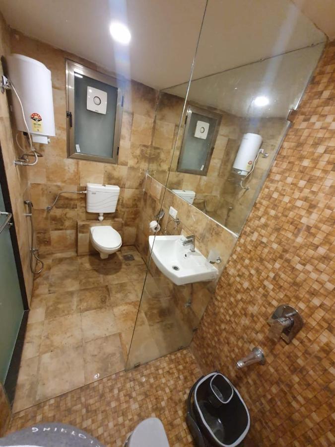 Honest Homes At Rajhans Belliza, Appartment Units 수라트 외부 사진