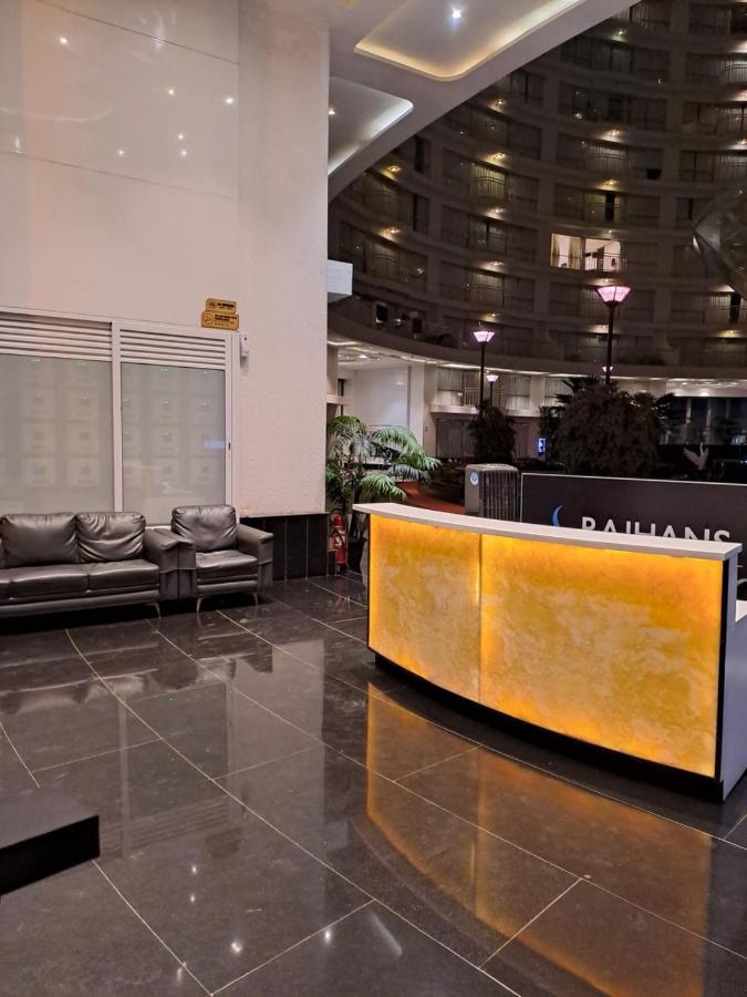 Honest Homes At Rajhans Belliza, Appartment Units 수라트 외부 사진